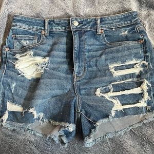 American Eagle Super High Rise Mom Short